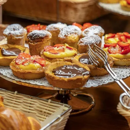 Hotell Adler Cavalieri Hotel-private Spa&gym 4*