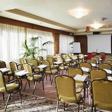 מלון Adler Cavalieri Hotel-private & Gym
