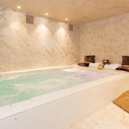 Szálloda Adler Cavalieri Hotel-private & Gym 4*