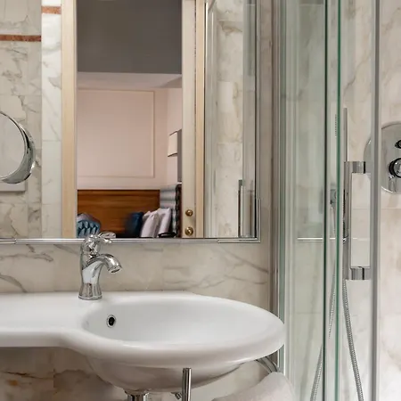 Adler Cavalieri Hotel-private & Gym 4* Florence
