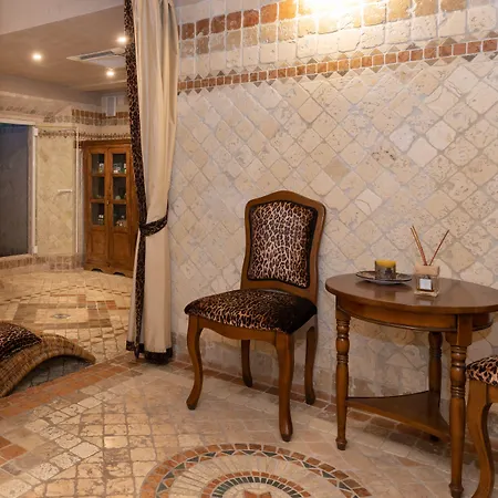Hotel Adler Cavalieri Hotel-private & Gym