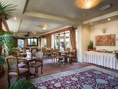 Adler Cavalieri Hotel-private & Gym فندق 4*