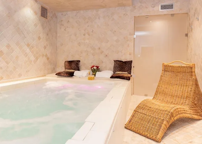 Hotel Adler Cavalieri Hotel-private & Gym