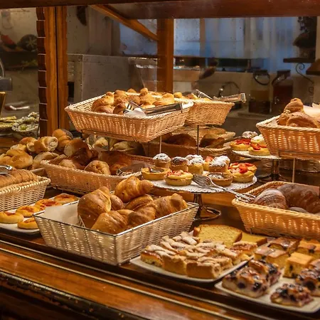 Adler Cavalieri Hotel-private & Gym 4* Florence