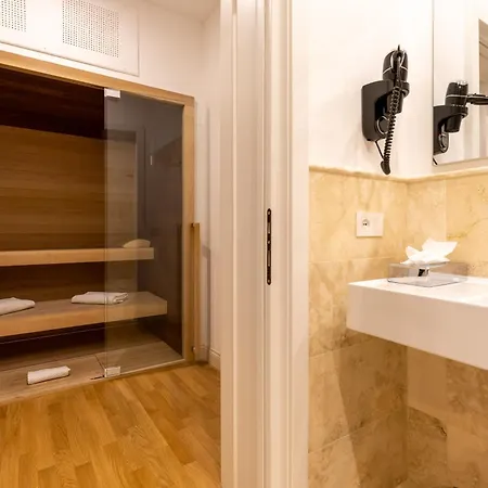 Adler Cavalieri Hotel-private & Gym 4* Florence